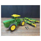 (2) 1/16 John Deere 7520 + 220 Disk Ertl