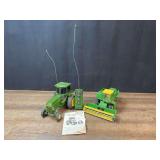 (2) John Deere 4440 RC Tractor + 6600 Combine Ertl