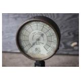 Port Huron Engine and Thrashing Company pressure gauge