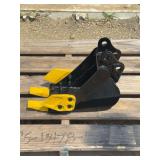 7” W Mini Excavator Bucket Model ZL-12