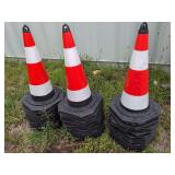 30 Traffic Cones with Weighted Bases