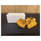 1/50 Caterpillar 983 Crawler Loader NIB NZG