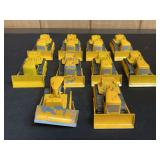(10) Bulldozers Tootsietoy