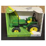 1/16 John Deere 5200 Collector NIB Ertl