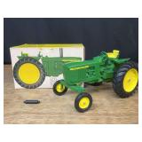 1/16 John Deere 4020 wfe NIB Ertl