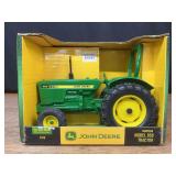 1/16 John Deere 950 NIB Ertl