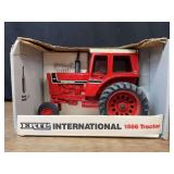 1/16 IH 1566 NIB Ertl