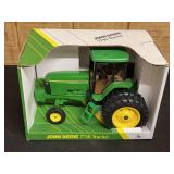 1/16 John Deere 7710 NIB Ertl