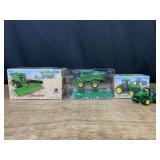 (2) 1/64 John Deere 8530 + 9660STS Combine Farm Show NIB Ertl
