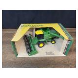 1/24 John Deere Titan Combine NIB Ertl