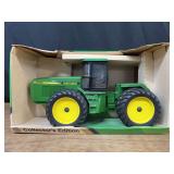 1/16 John Deere 8760 Collector NIB Ertl