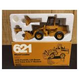 1/35 Case 621 Wheel Loader NIB Conrad