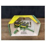 1/16 John Deere Corn Planter NIB Ertl