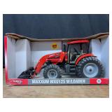 1/16 Case-IH Maxxum MXU125 w/Loader NIB Ertl