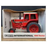 1/16 IH 1566 Special Edition NIB Ertl