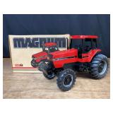 1/16 Case-IH Magnum 7130 1990 Strasbourg NIB Ertl