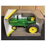 1/16 John Deere 4010 Collector NIB Ertl