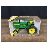 1/16 John Deere 4010 NIB Ertl