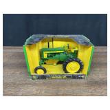 1/16 John Deere 620 High Crop Collector NIB Ertl