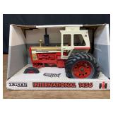 1/16 IH 1456 Golden Demonstrator NIB Ertl