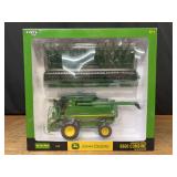 1/32 John Deere 9860 Combine Collector NIB Ertl
