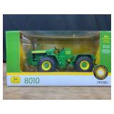 1/32 John Deere 8010 2018 NFTM NIB Ertl