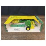 1/16 John Deere Baler NIB Ertl