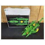 1/16 John Deere 4020 w/Picker Precision NIB Ertl