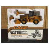 1/35 Case 621B Wheel Loader NIB Conrad