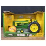 1/16 John Deere 520 NIB Ertl