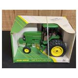 1/16 John Deere 7800 Collector NIB Ertl