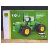 1/16 John Deere 8850 Prestige NIB Ertl