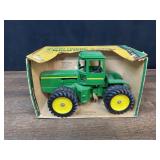 1/16 John Deee 8630 NIB Ertl