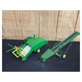 (2) 1/16 John Deere 12A Combine + Elevator Eska