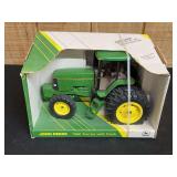 1/16 John Deere 7800 Collector NIB Ertl