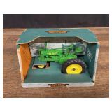 1/16 John Deere B NIB Ertl
