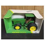 1/16 John Deere 8400 Collector NIB Ertl