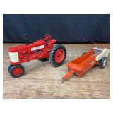(2) 1/16 Farmall 350 + Tru-Scale Spreader