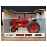 1/16 Farmall Super M-TA NIB Ertl