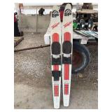 EP Tempo 150 Sport Series Water Skis Pair