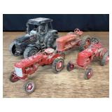 (4) 1/16 Farmall + Case-IH Tractros
