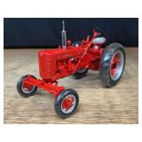 1/16 Farmall 200 2000 Lafayette Ertl
