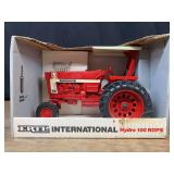 1/16 IH Hydro 100 Special Edition NIB Ertl