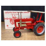 1/16 IH 1468 1995 Lafayette NIB Ertl