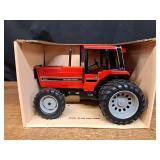 1/16 IH 5488 NIB Ertl
