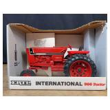 1/16 IH 966 Special Edition NIB Ertl