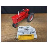 1/8 Farmall M 1995 FPS SM