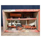 1/16 Case 2390 Farm Set NIB Ertl