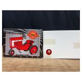 1/8 Farmall 806 Pedal Tractor 1998 NFTM NIB Ertl