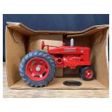 1/16 Farmall M 50th Anniversary NIB SM